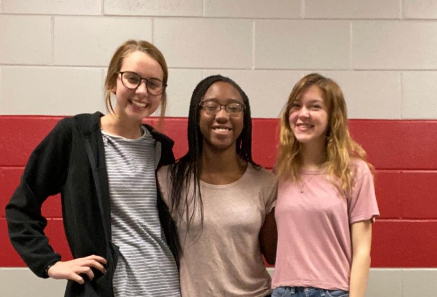 Seniors Anna Wesley and Madison Harris share what they have learned throughout their last year in high school with Junior Shelby Brunson.
