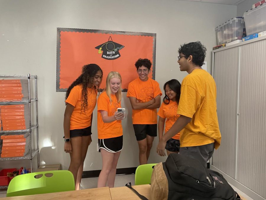 For Wednesday “Twin Team Up” theme, seniors Angelina Joseph, Julia Hubbell, Joseph Molina, Jessica Song and Soor Hansalia showed up in matching orange and black outfits to participate in school pep. “Unlike other spirit days, twin day allowed for a lot of room for interpretation which allowed me and my friends to get creative,” Molina said. “Participating on any day is always fun, but this theme was easier and funnier to do with a group.”